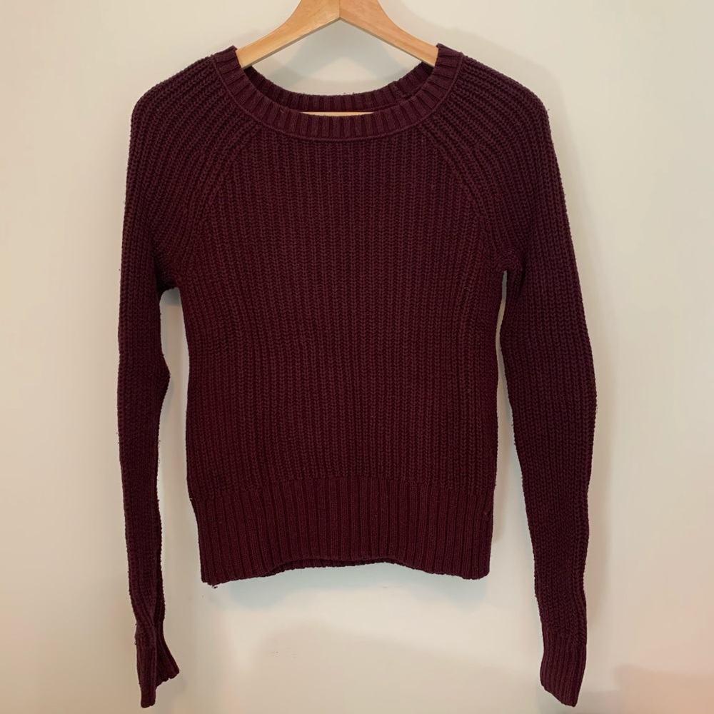 maroon sweater